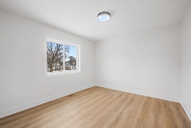 8244 44th Street, Lyons, IL 60534