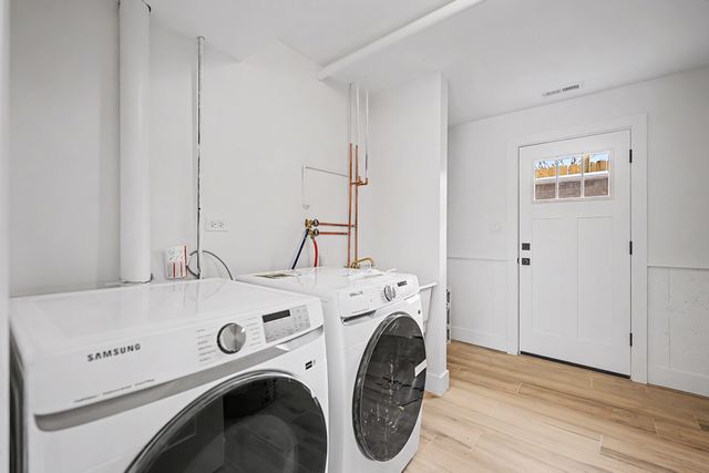 8244 44th Street, Lyons, IL 60534