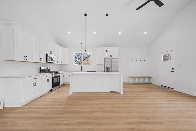 8244 44th Street, Lyons, IL 60534