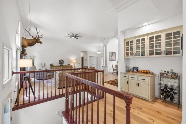 16010 45th Avenue N, Plymouth, MN 55446