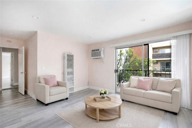 365 Burchett Street 217, Glendale, CA 91203