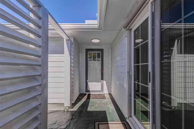 2207 Pilgrims Point Drive, Friendswood, TX 77546