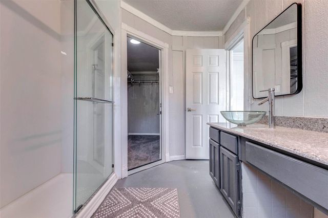 2207 Pilgrims Point Drive, Friendswood, TX 77546