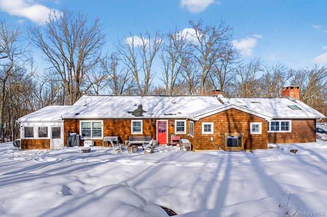 1125 Old Quaker Hill Road, Pawling, NY 12564