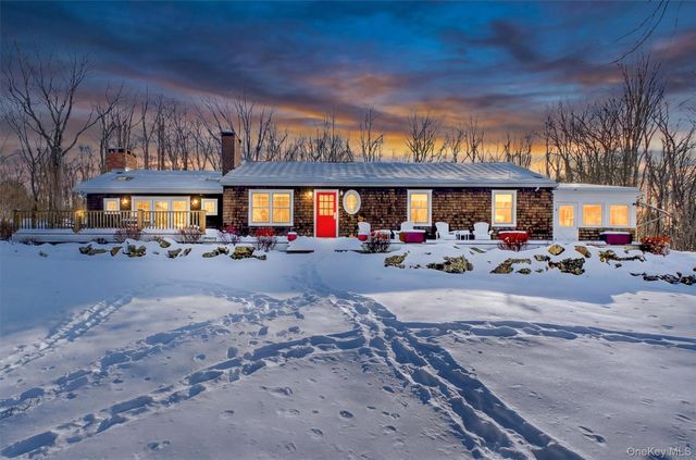 1125 Old Quaker Hill Road, Pawling, NY 12564