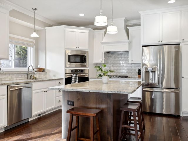 5209 W 48th Street, Edina, MN 55436