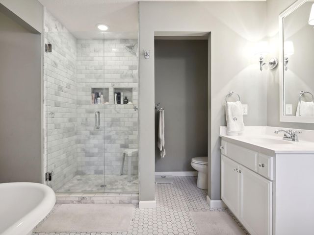 5209 W 48th Street, Edina, MN 55436