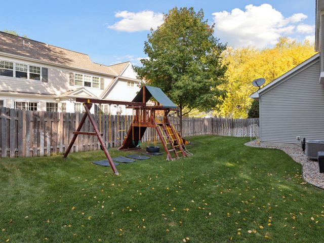 5209 W 48th Street, Edina, MN 55436