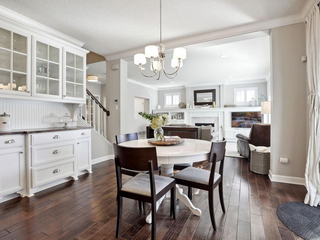 5209 W 48th Street, Edina, MN 55436