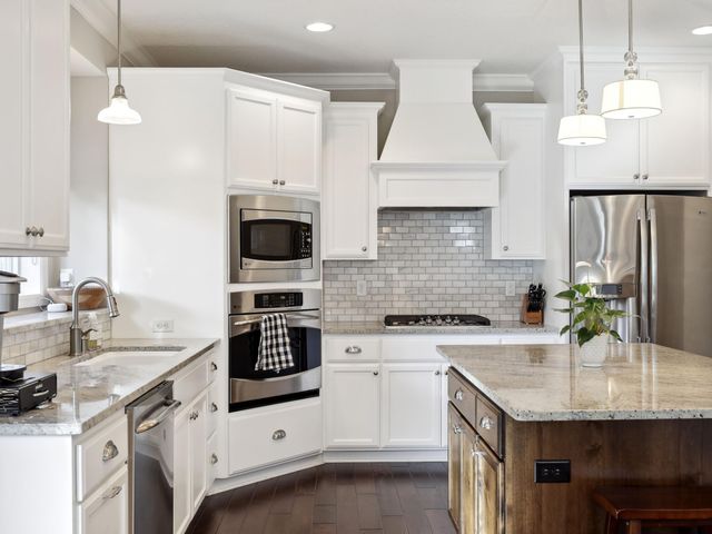 5209 W 48th Street, Edina, MN 55436