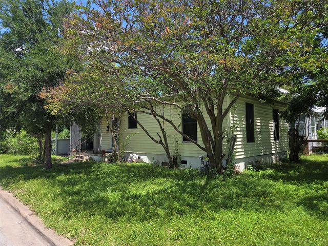 900 E 53rd ST, Austin, TX 78751