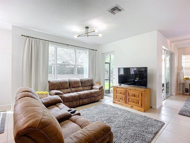 11931 SW Crestwood Circle, Port St. Lucie, Port St Lucie, FL 34987
