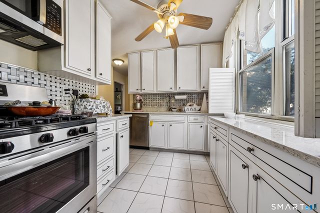 50 Glenbrook Road 2B, Stamford, CT 06902