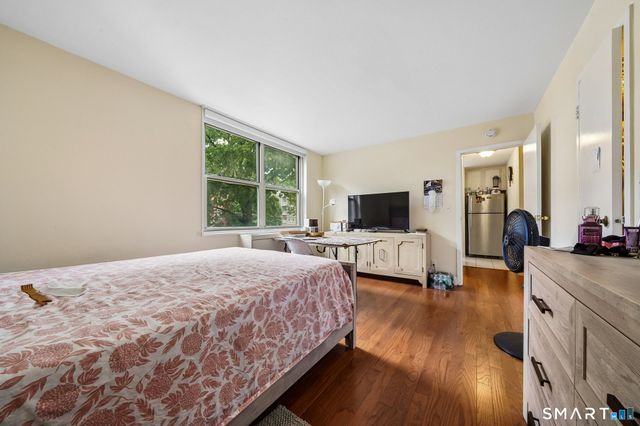 50 Glenbrook Road 2B, Stamford, CT 06902