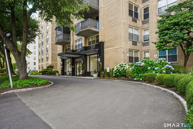 50 Glenbrook Road 2B, Stamford, CT 06902