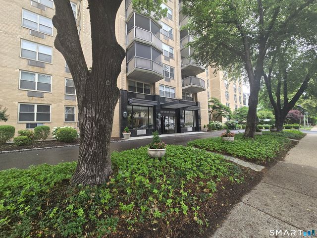 50 Glenbrook Road 2B, Stamford, CT 06902