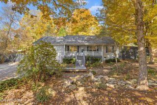 1502 N Courtney Oak Lane, Knoxville, TN 37938