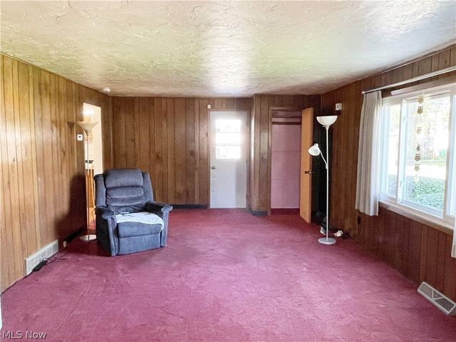 1661 Byron Drive, Mayfield Heights, OH 44124