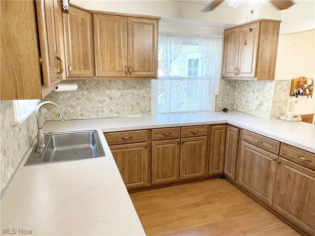 1661 Byron Drive, Mayfield Heights, OH 44124