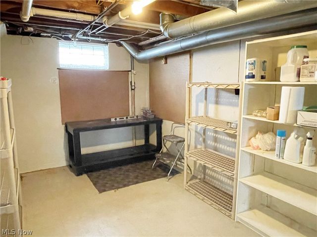 1661 Byron Drive, Mayfield Heights, OH 44124