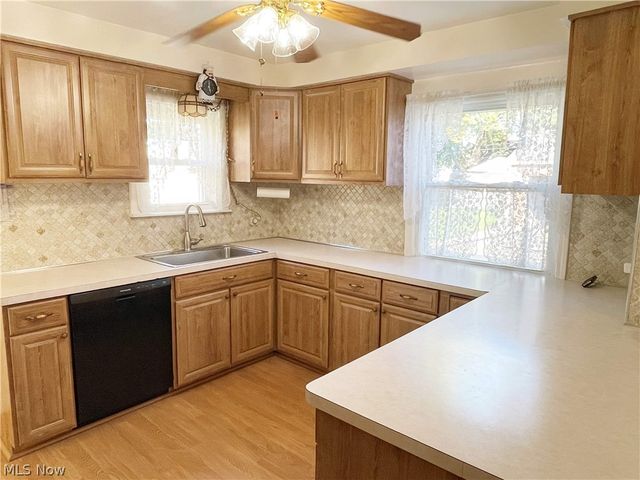 1661 Byron Drive, Mayfield Heights, OH 44124