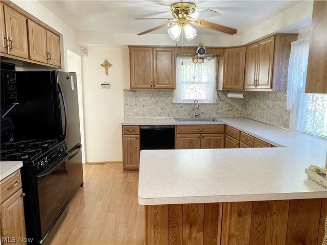1661 Byron Drive, Mayfield Heights, OH 44124
