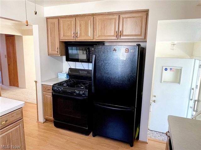 1661 Byron Drive, Mayfield Heights, OH 44124