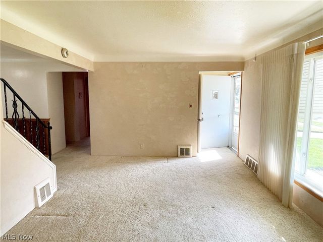 1661 Byron Drive, Mayfield Heights, OH 44124