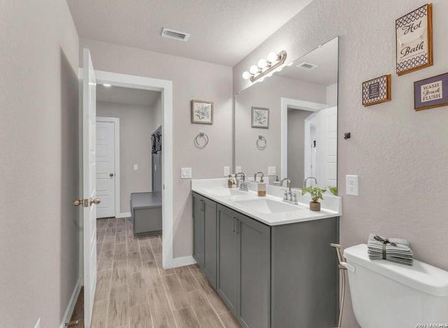 756 Fort Leonard, San Antonio, TX 78245