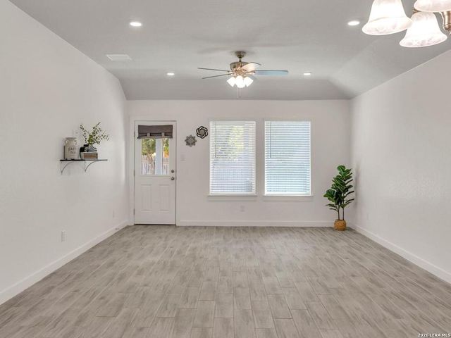 756 Fort Leonard, San Antonio, TX 78245
