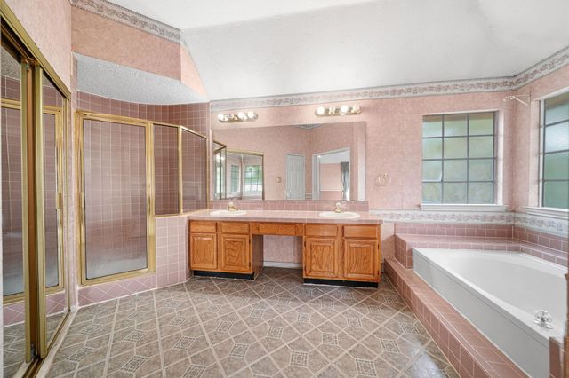 16027 Lakestone Drive, Tomball, TX 77377