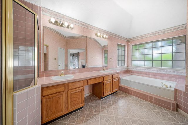 16027 Lakestone Drive, Tomball, TX 77377