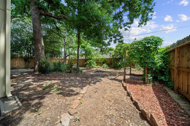 16027 Lakestone Drive, Tomball, TX 77377