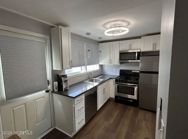 707 Beachview Avenue, Union Beach, NJ 07735
