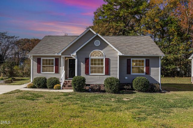 1016 S Philwood Court, Fuquay Varina, NC 27526