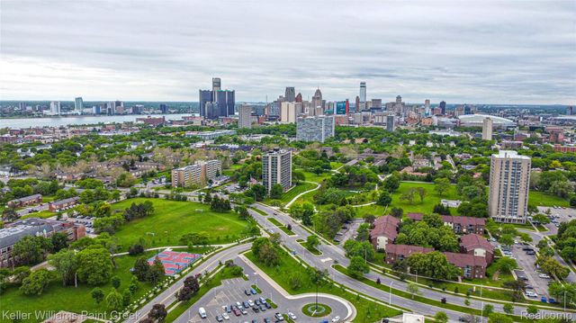 1847 Campau Farms Circle, Detroit, MI 48207