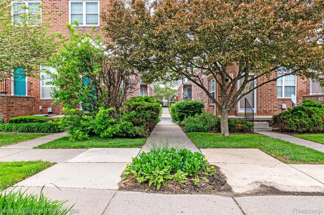 1847 Campau Farms Circle, Detroit, MI 48207