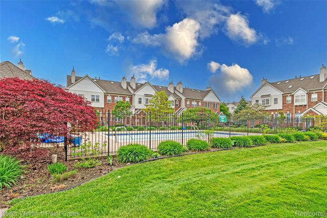 1847 Campau Farms Circle, Detroit, MI 48207