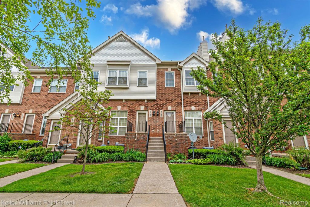 1847 Campau Farms Circle, Detroit, MI 48207