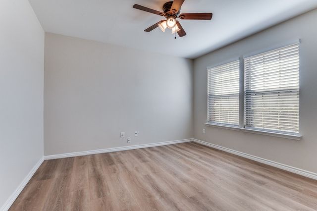 1306 Newton Drive, Cedar Hill, TX 75104