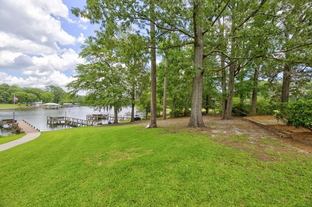 1132 Ackerman Drive, Summerton, SC 29148