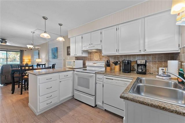 728 Beach Boulevard 121, Gulf Shores, AL 36542