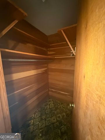 555 Jordan Lane, Swainsboro, GA 30401