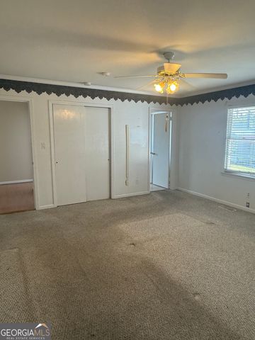 555 Jordan Lane, Swainsboro, GA 30401