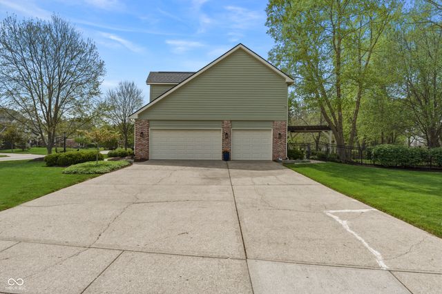 13777 Smokey Hollow Court, Carmel, IN 46032