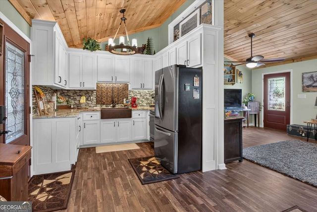 40 Cricket Walk Drive, Talking Rock, GA 30175