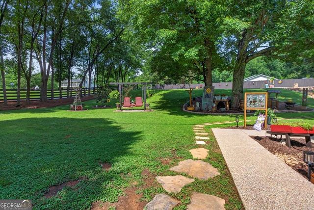 40 Cricket Walk Drive, Talking Rock, GA 30175