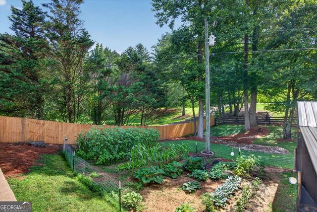 40 Cricket Walk Drive, Talking Rock, GA 30175