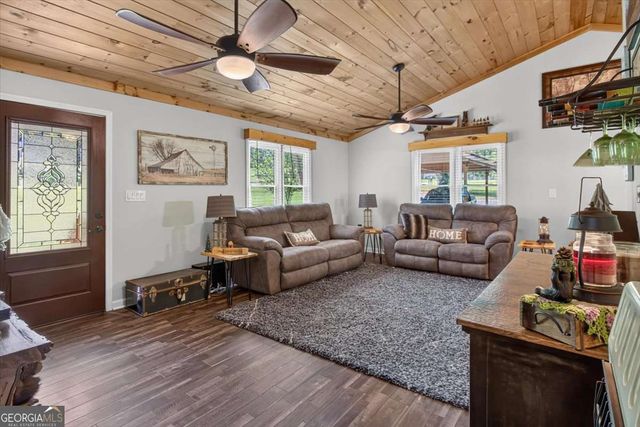 40 Cricket Walk Drive, Talking Rock, GA 30175