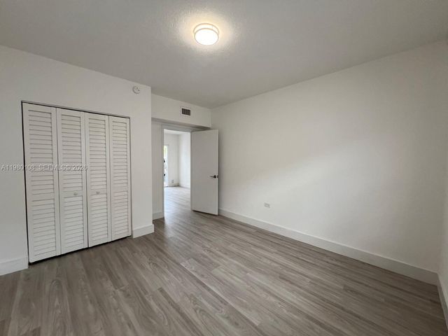 1900 Calais Dr 1904, Miami Beach, FL 33141